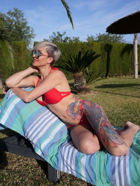 flexibele tiener naakt hoge kwaliteit foto