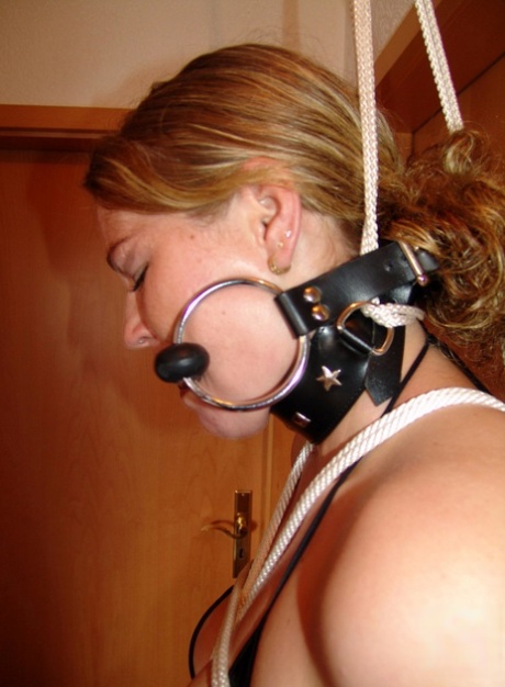 latexové BDSM pěkný obrázek