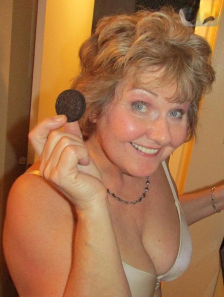 granny lingerie free pic