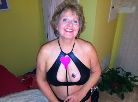 bestemor tatovering nudes fine samling
