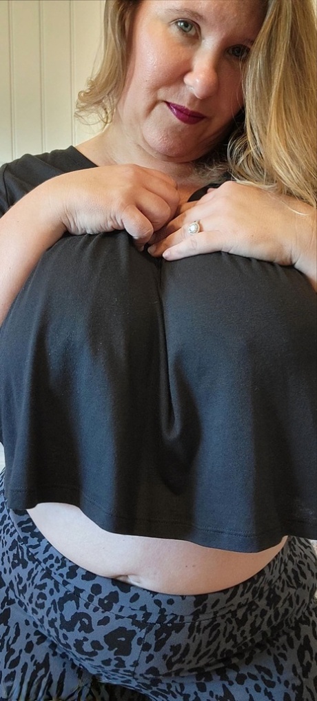 lubben milf pornografisk xxx arkiv