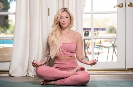 lesbian yoga pants art porn photos