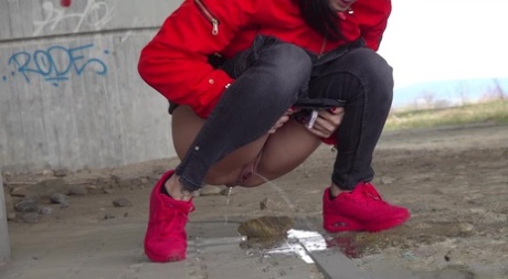 public pissing free archive