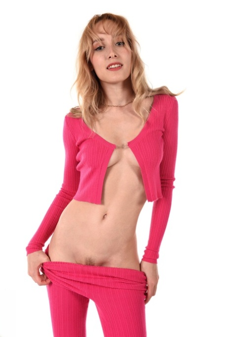 Kelly Collins model xxx photo