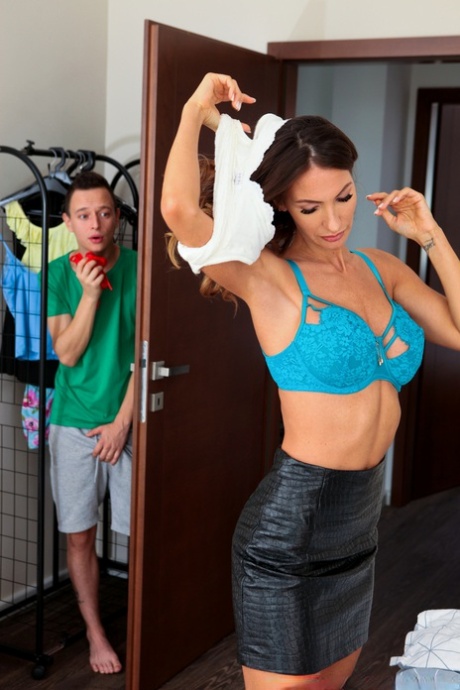 Mama Dessous porno heiße bilder