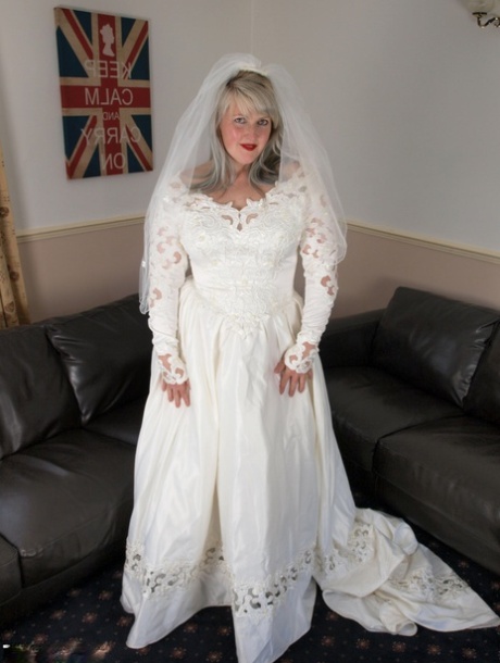 cosplay de milf bastante erótico imágenes