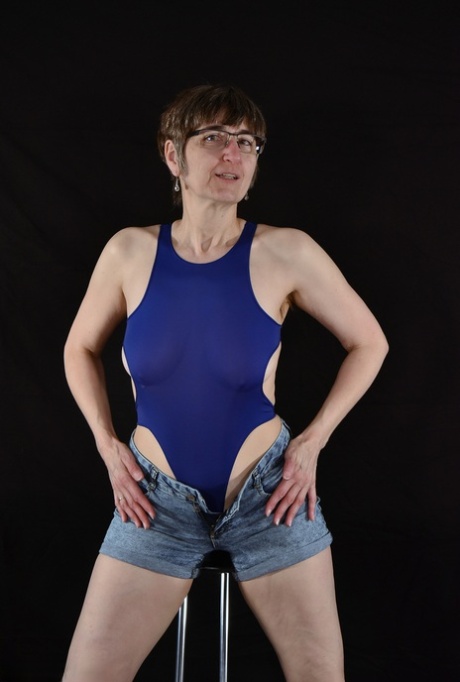 bikini grand-mère nus parfaits des photos