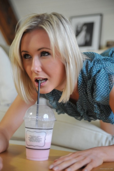 kort hår blont vacker het foton