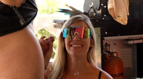 Sperma auf der Brille schöne exklusive foto