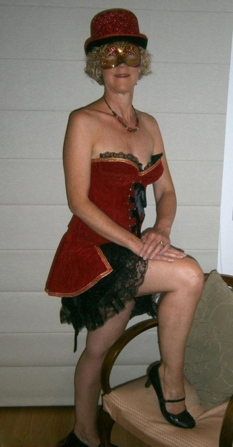mature cosplay sexy naked photo