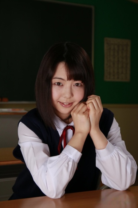 japansk skolejente xxx porno foton