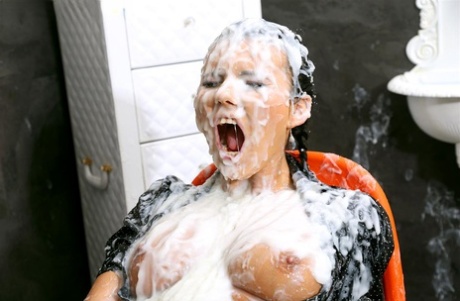 bukkake adolescenziale xxx bello immagine