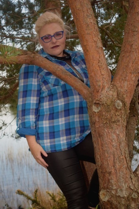 chubby leggings free nude pictures