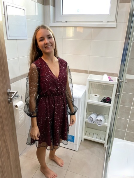 Teen Dusche heiße exklusive bilder