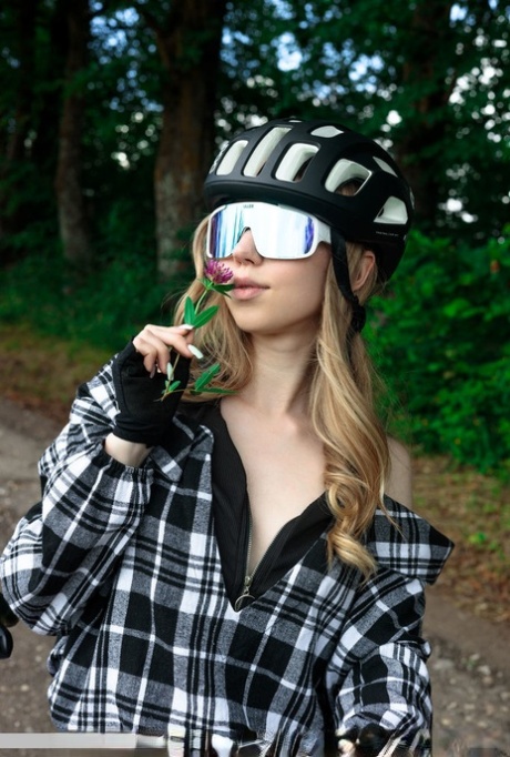 clothed teen free galleries