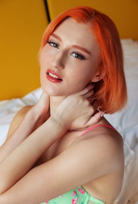 bikini in topless bei nudi fotografie