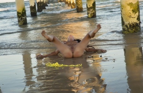 brudne stopy porno, erotyka galeria