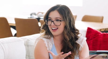 curvy glasses beautiful naked pic