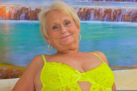 biancheria intima della nonna sesso erotico collezione