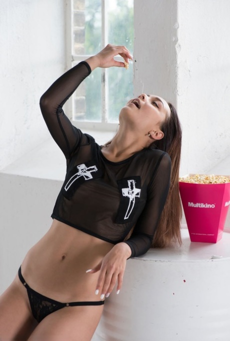 牛仔裤他妈的 色情 圖片