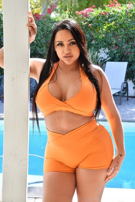 chubby shorts porn images