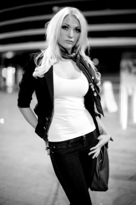 Tamara Grace exclusive model pic