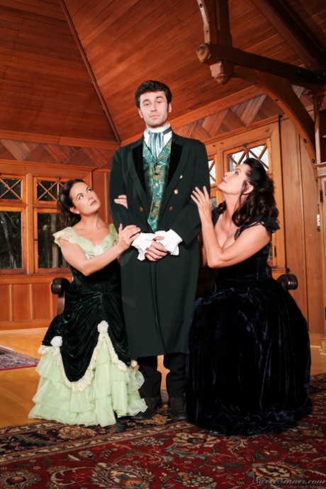 costume top galleries