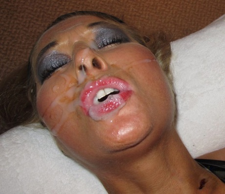 visage mature érotique exclusif images