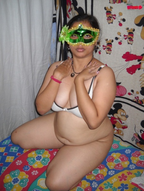 indisk milf xxx høj kvalitet kollektion
