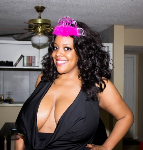 Kristi Maxx star beautiful pic