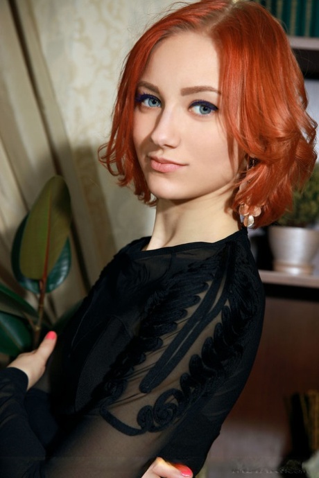 redhead babe hot porn photo