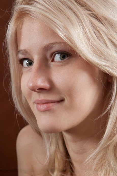 blonde teen hot sexy image