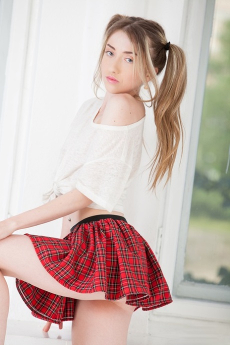studentessa giovane perfettoxxx galleria