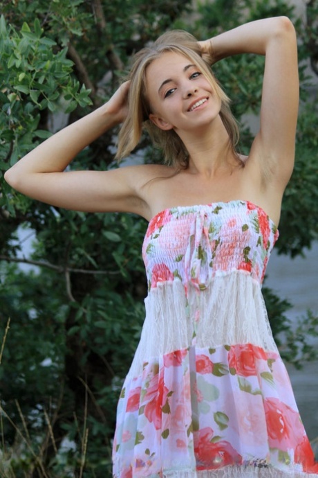 Rachel Blau model hot images