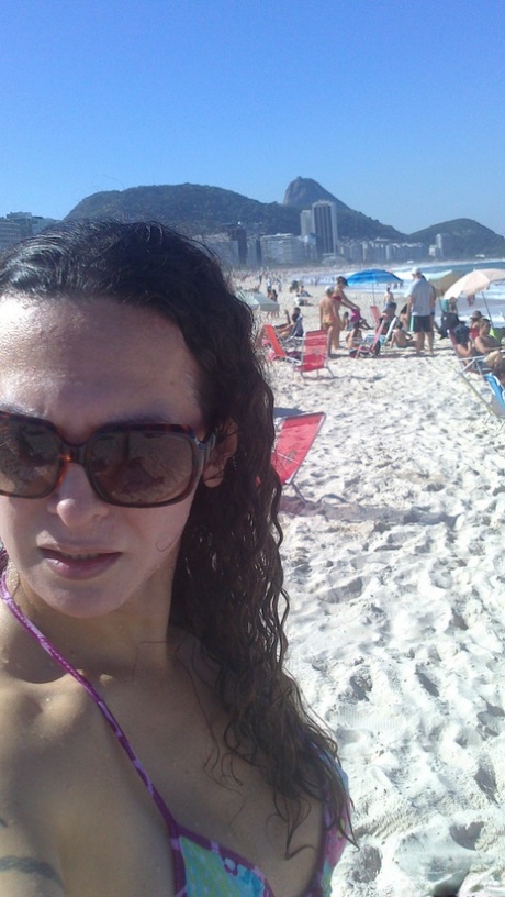 travesti ao ar livre pornográfico perfeito imagens