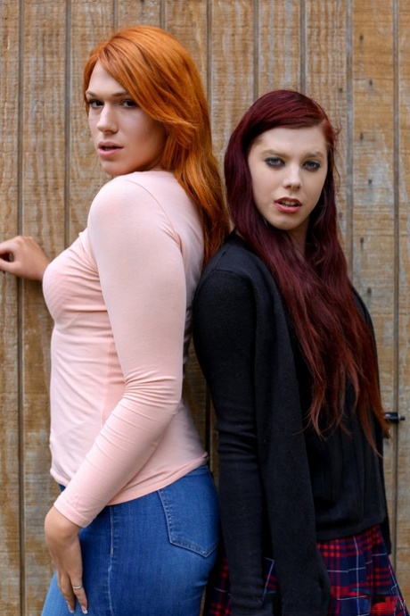 shemale outdoor adult pics