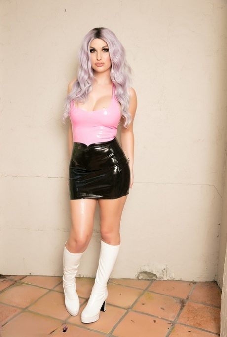 lateks transseksualny nago idealnie galeria