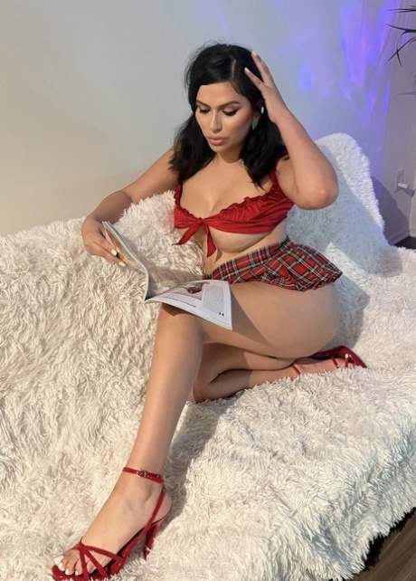 travesti enorme sexy xxx imagen