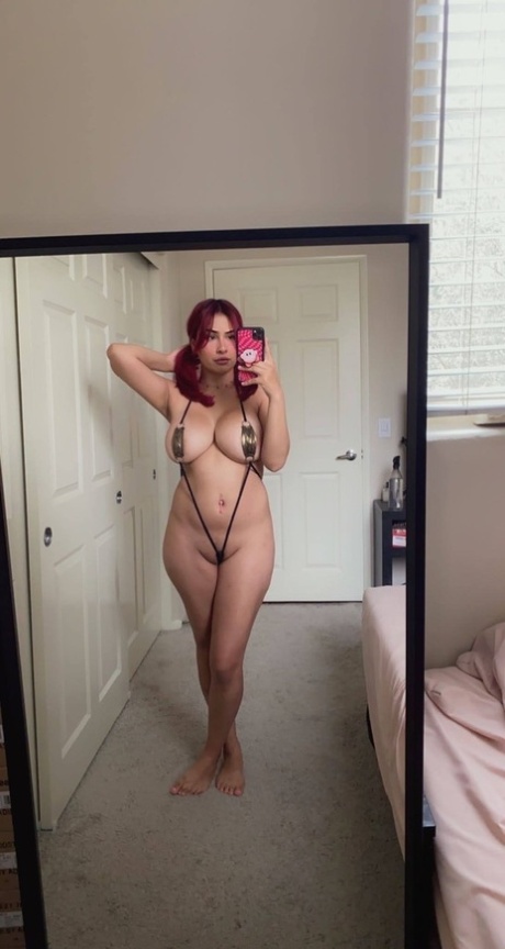 curvy babe adult gallery