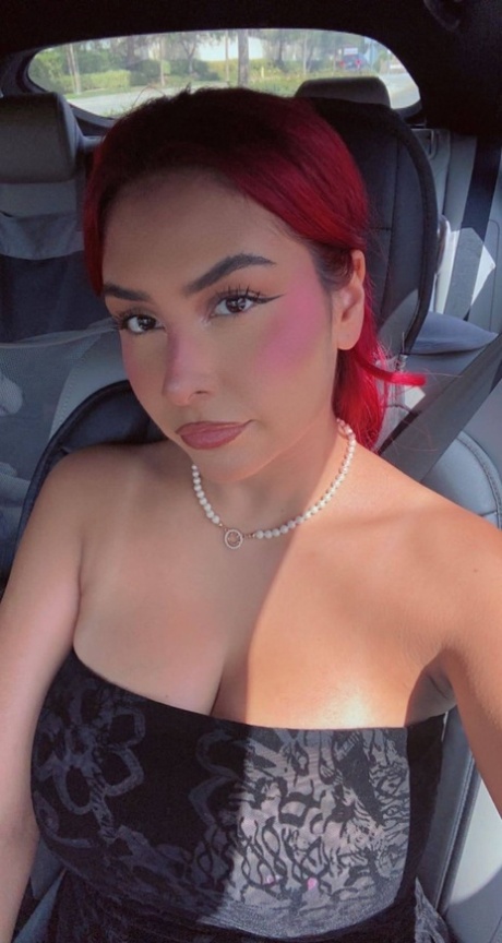 curvy solo art naked pic