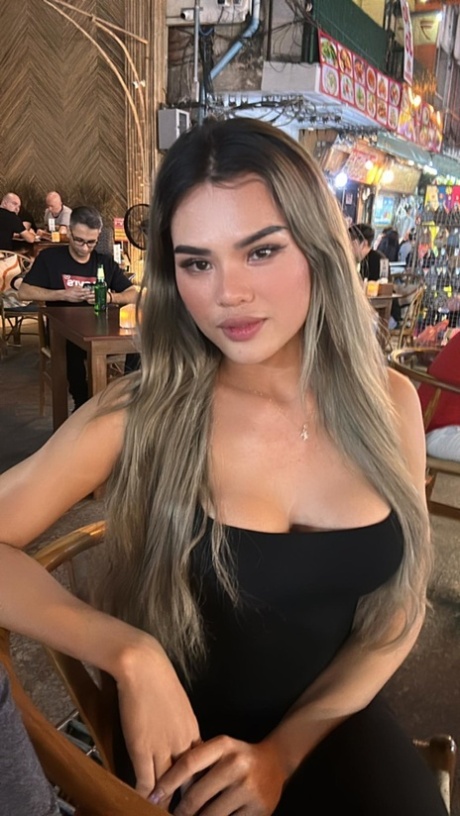 shemale dress nudes pictures