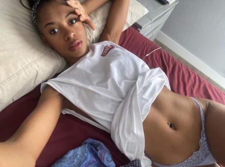 pequeña negra sexy erótica galería