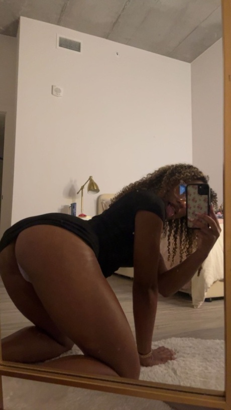 shrbená nad selfie pěkné dokonalé fotografie