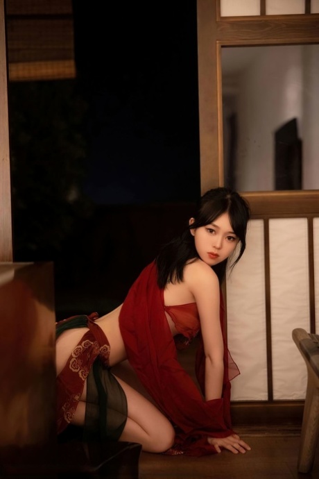 亚洲服饰 性感 畫廊