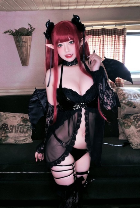 巨乳チアリーダー ホットポルノ 画像