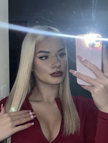 sexy selfie hot image