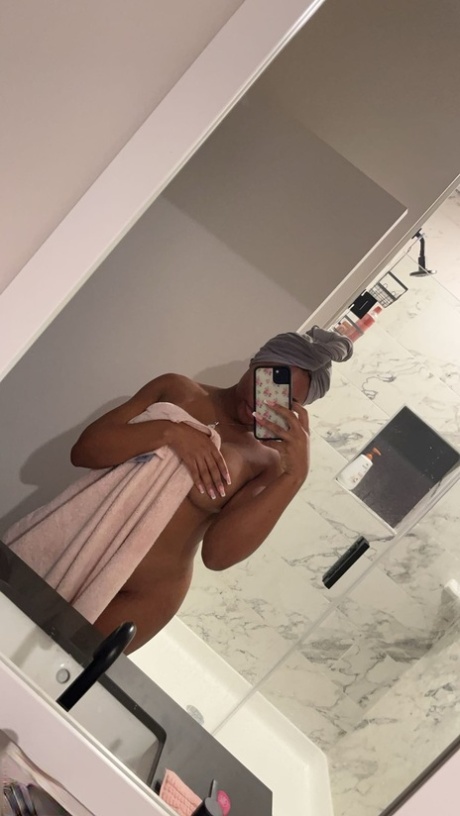 lingeri-selfie sexet hot galleri