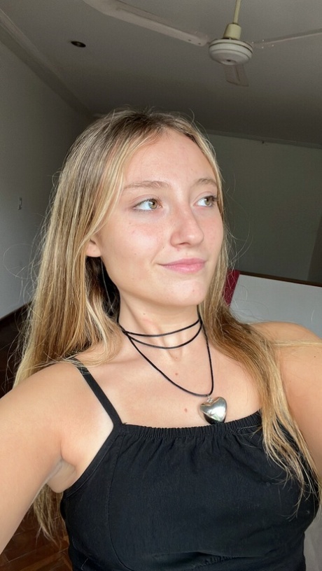 giovane esotico xxx erotico immagine