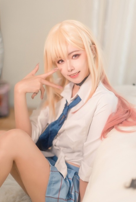 10代の女子高生 裸 写真