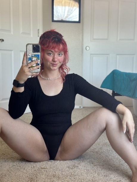 il marito guarda la moglie bellissimo adulto galleria